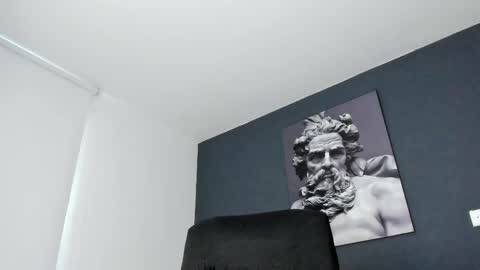 simon_leon01 online show from February 13, 12:21 pm