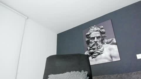 simon_leon01 online show from January 27, 11:22 pm