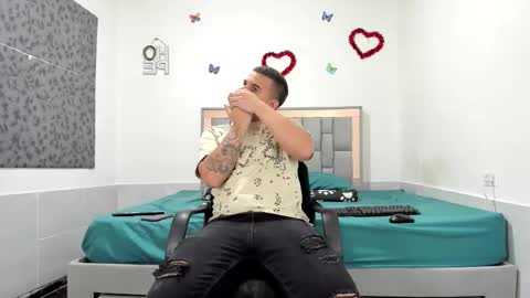 SIMON KELER online show from October 16, 1:57 am