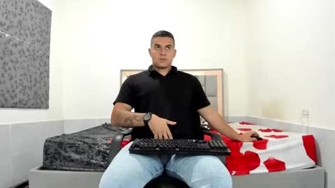 SIMON KELER online show from July 28, 5:26 am