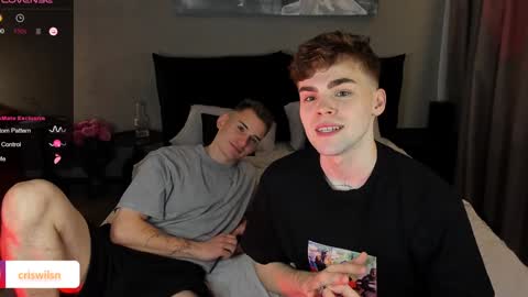 Snapshot of simonwnl chatting on December 18, 7:41 pm Simon online show from December 18, 7:41 pm