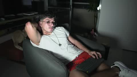 SIMOON online show from December 16, 5:36 am