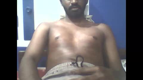 Snapshot of singletamilblackboy chatting on January 27, 6:09 pm singletamilblackboy online show from January 27, 6:09 pm