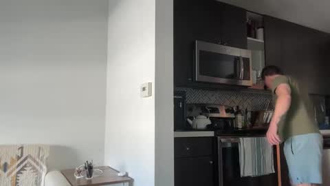 Snapshot of sirbubblesworth chatting on March 7, 11:37 pm sirbubblesworth online show from March 7, 11:37 pm