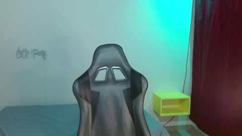 six_god_ online show from December 28, 7:22 pm