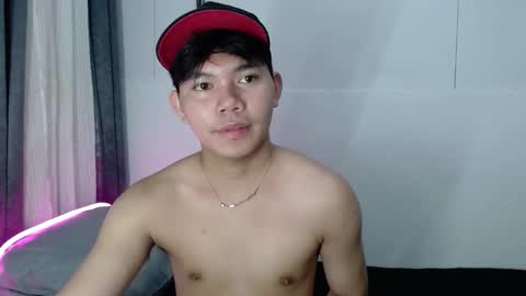mIKE online show from February 8, 3:23 am