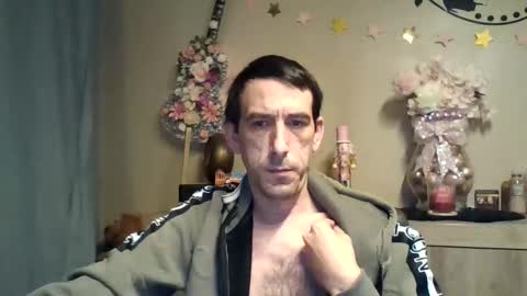 SkinnyBigCock2 online show from November 17, 4:37 am