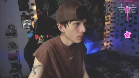 skiny_dann online show from August 2, 2:21 am