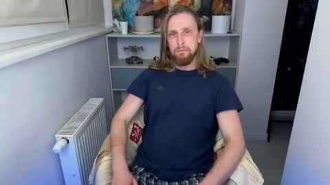 sky_guy25 online show from April 18, 7:58 pm