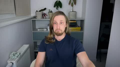 sky_guy25 online show from November 19, 8:41 pm