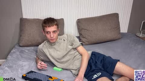 sky_hunter online show from October 7, 4:44 pm