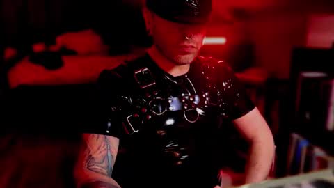 Slick online show from January 7, 12:48 am