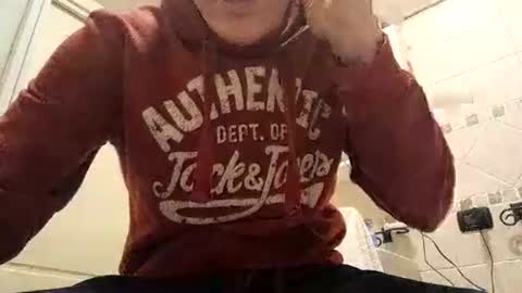 smallone8825 online show from October 11, 7:01 am