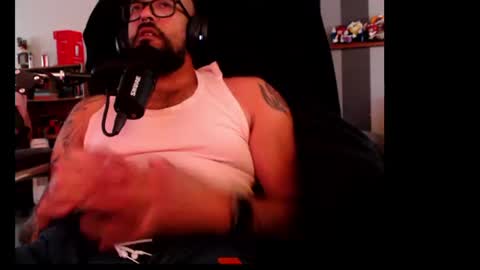 Smalltowndaddy online show from June 8, 11:06 pm