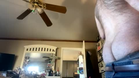 smokeymt420 online show from December 6, 7:23 pm