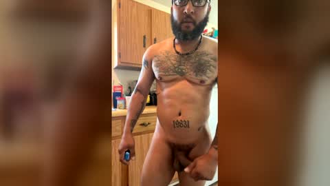 Smoothnutz83 online show from April 2, 6:05 pm