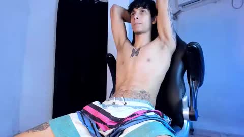 snakebutterfly online show from February 6, 2:52 am