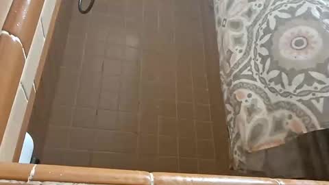 sneakypeteyo1 online show from September 16, 10:05 am