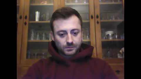 snoecks online show from February 12, 7:31 pm