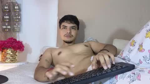 Snow online show from November 6, 1:03 pm