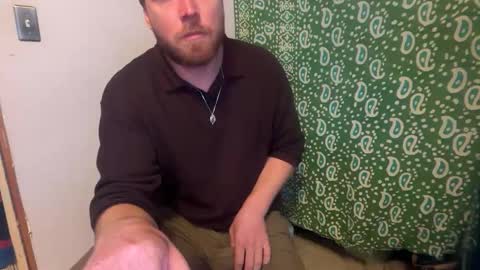 snowtrooper888 online show from March 14, 11:56 pm