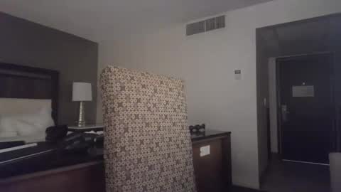 sohottonight63 online show from November 12, 12:33 pm