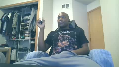 solidsnake992 online show from December 10, 2:39 pm