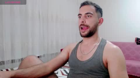 luis online show from January 9, 9:53 pm