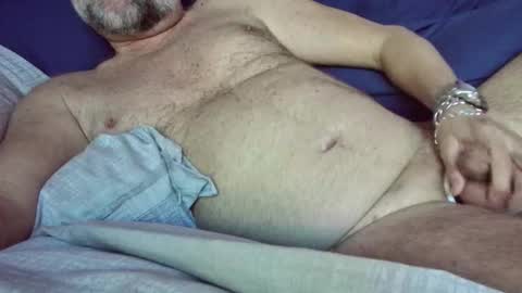 southernblueeyez online show from December 18, 3:57 am