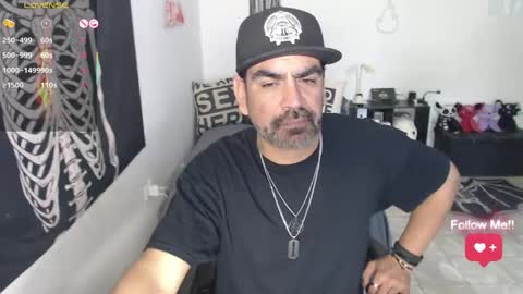 El Carlitos online show from May 23, 4:56 pm