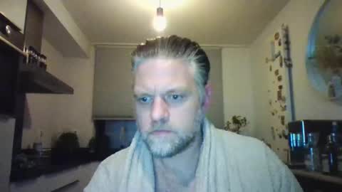 DutchDude online show from February 8, 9:04 pm