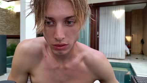 Sasha --  online show from March 4, 9:27 am