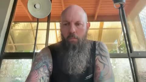 Snapshot of spenderal chatting on October 16, 5:15 am Beard Guy online show from October 16, 5:15 am