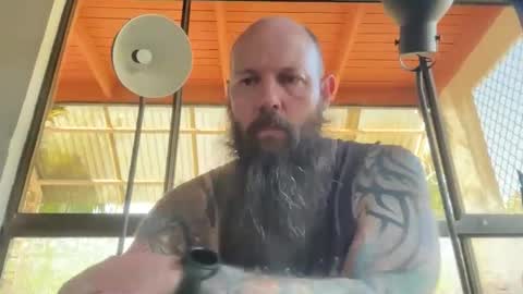 Snapshot of spenderal chatting on October 19, 4:39 am Beard Guy online show from October 19, 4:39 am