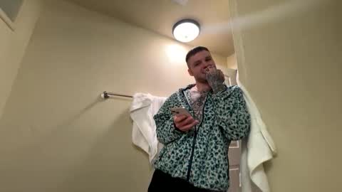 Keepscrolling online show from February 2, 12:42 am