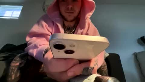 Keepscrolling online show from March 21, 7:51 pm