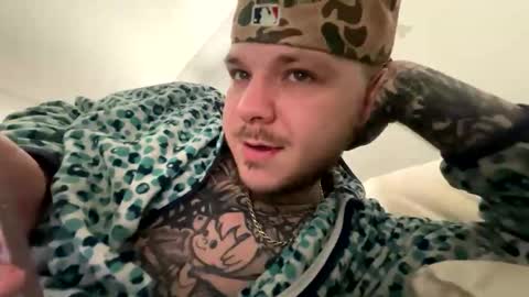 Keepscrolling online show from January 7, 3:11 am