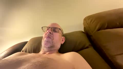 steel259373 online show from April 20, 4:15 am