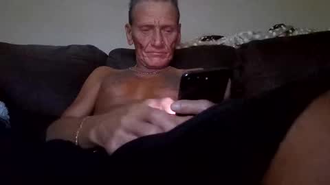 stefy1037 online show from April 2, 2:31 am