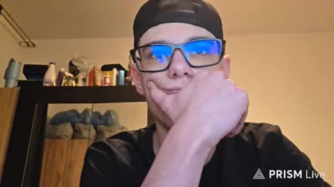 Steve371967 online show from December 22, 6:16 pm