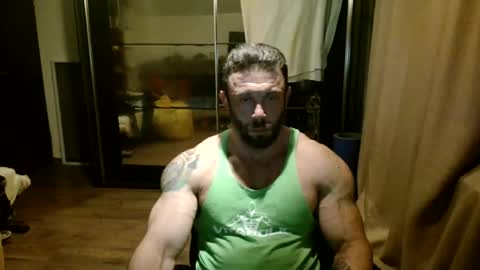 Snapshot of stevebulkzor chatting on October 20, 9:19 pm Steve Oakenshield son of John son of Vasyl online show from October 20, 9:19 pm