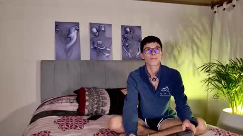 Stevenn online show from February 20, 6:19 am