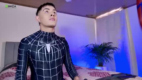 Stevenn online show from December 14, 6:48 pm