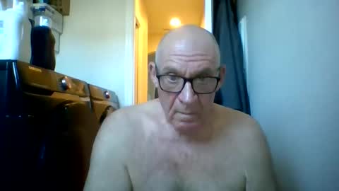 stevejons47 online show from April 11, 7:28 pm