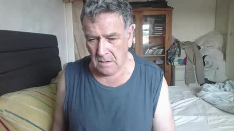 slave for computer control online show from June 1, 5:19 am