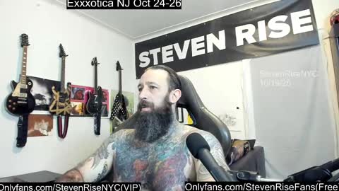 Snapshot of stevenrisenyc chatting on October 20, 2:04 am StevenRiseNYC online show from October 20, 2:04 am