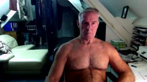 stevetwo online show from December 4, 10:28 pm