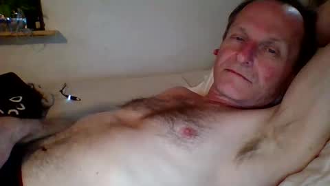 steviehard7 online show from January 22, 4:02 am