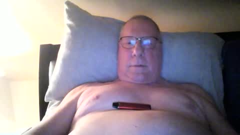 Snapshot of stew1014 chatting on December 20, 10:38 am bobby online show from December 20, 10:38 am