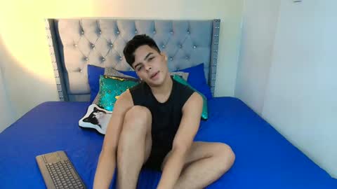 Snapshot of stewart_mateo_ chatting on October 3, 2:27 am stewart online show from October 3, 2:27 am